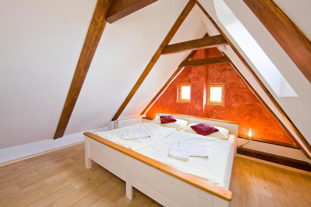 Vila Johanka & Apartments Cesky Krumlov Bilik gambar